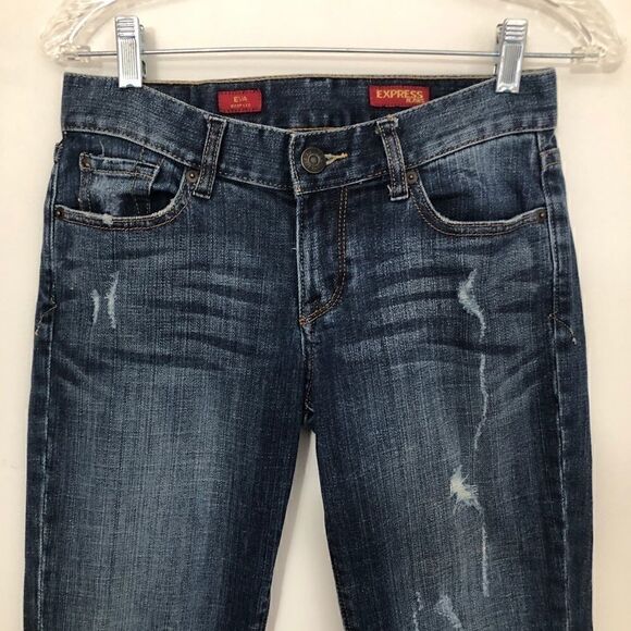 Awesome Express Distressed Eva Boot Leg Jeans size 2! - Picture 2 of 16
